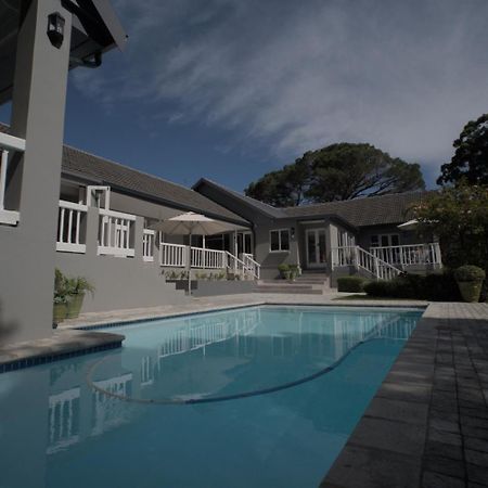 Arbour1 Guesthouse George Esterno foto