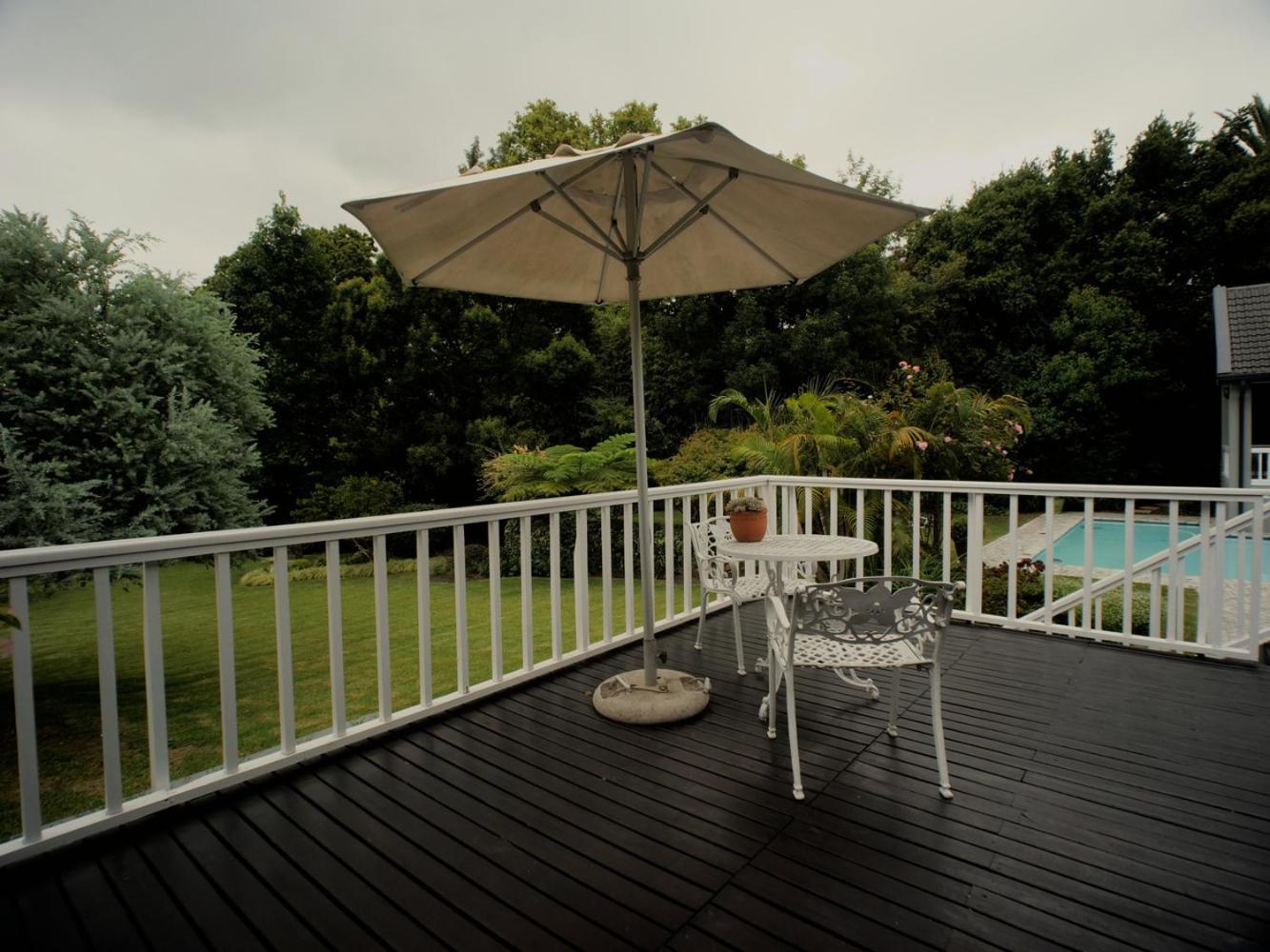 Arbour1 Guesthouse George Esterno foto