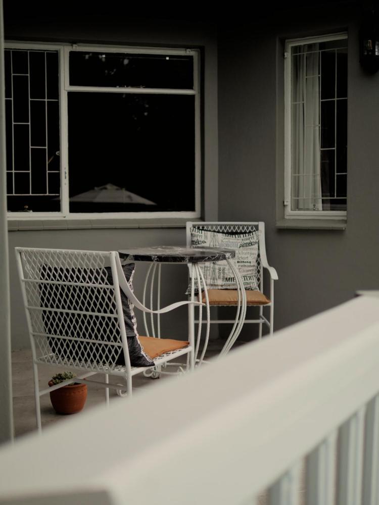 Arbour1 Guesthouse George Esterno foto