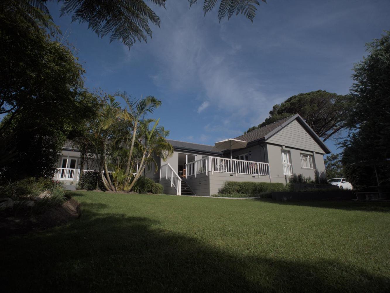 Arbour1 Guesthouse George Esterno foto