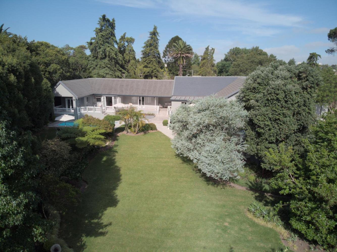 Arbour1 Guesthouse George Esterno foto