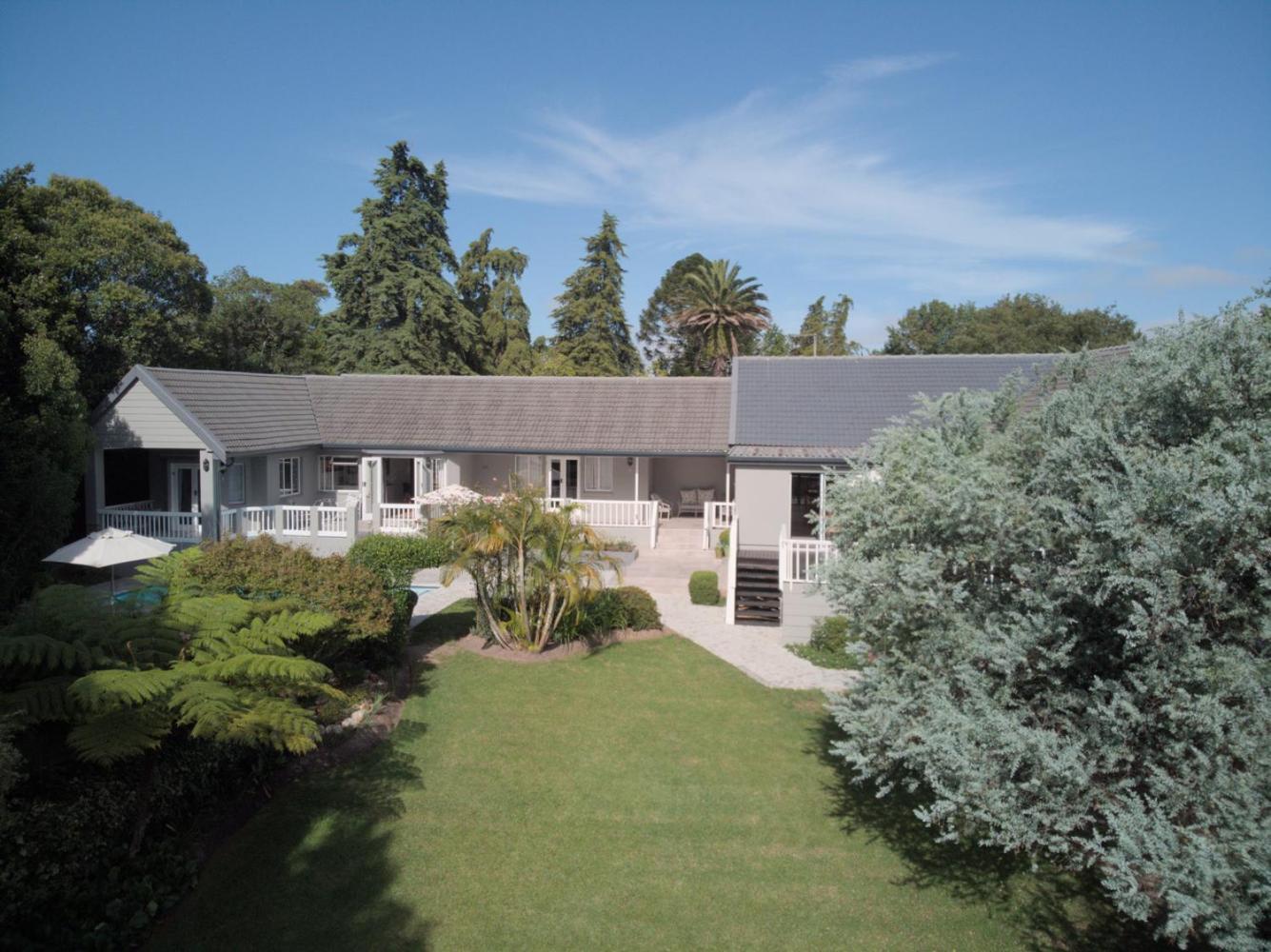 Arbour1 Guesthouse George Esterno foto