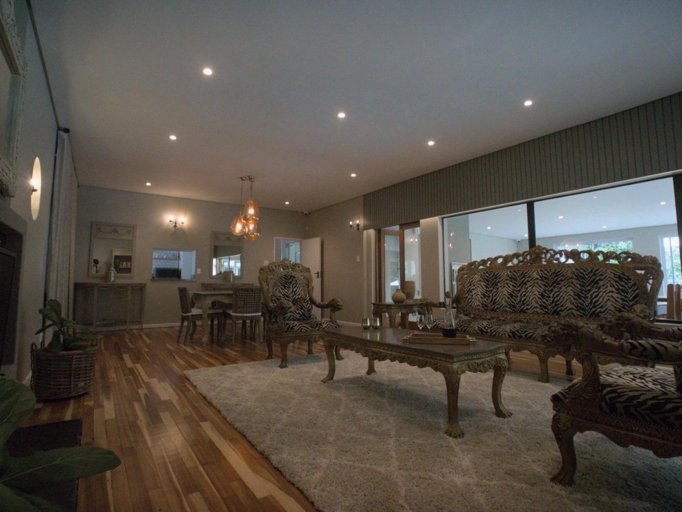 Arbour1 Guesthouse George Esterno foto