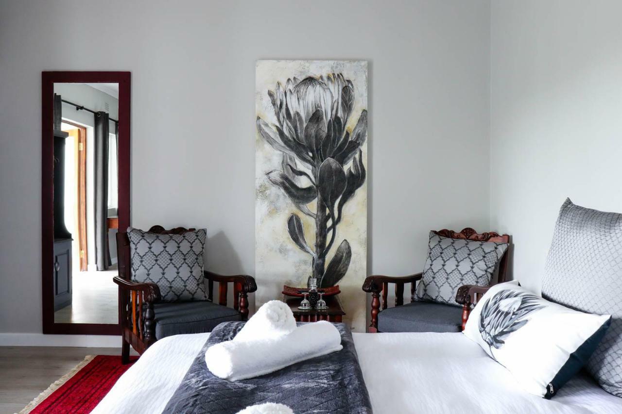 Arbour1 Guesthouse George Esterno foto