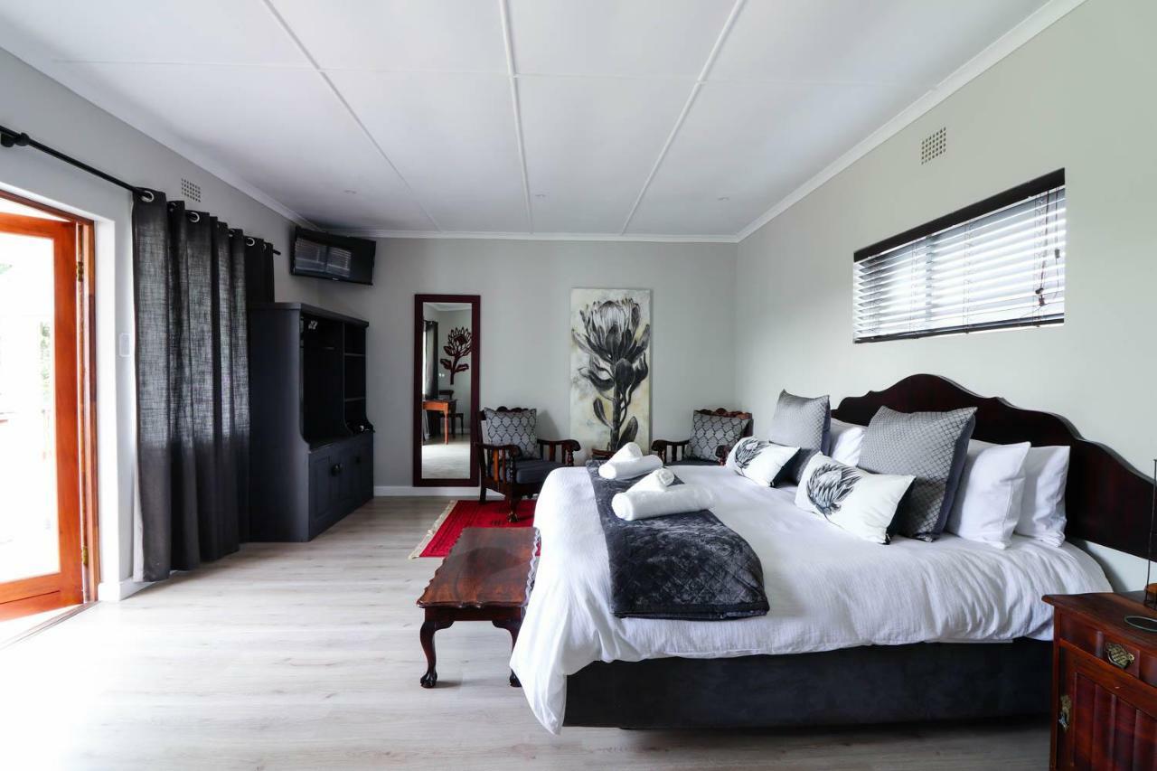 Arbour1 Guesthouse George Esterno foto