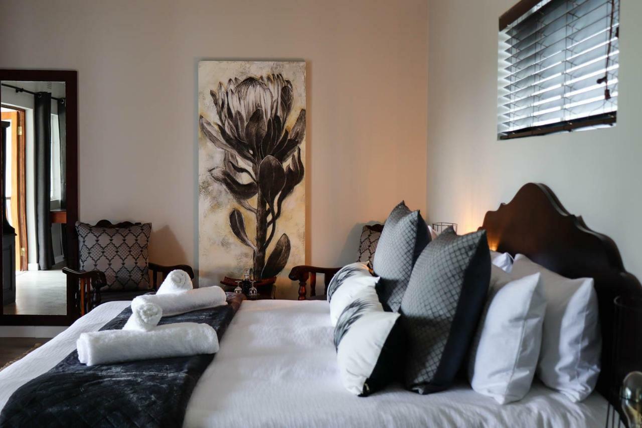 Arbour1 Guesthouse George Esterno foto