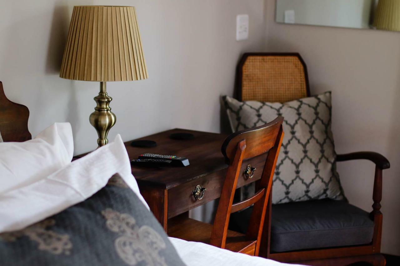 Arbour1 Guesthouse George Esterno foto