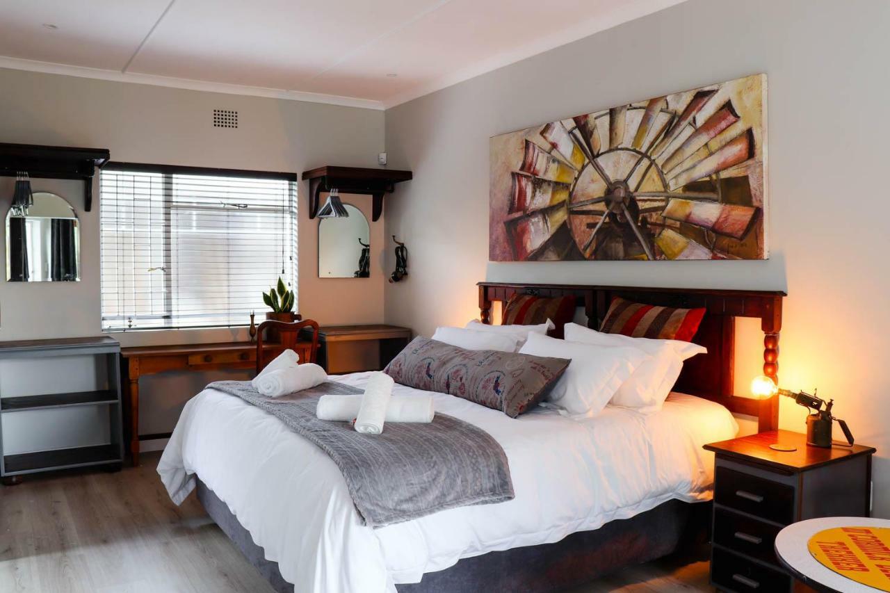 Arbour1 Guesthouse George Esterno foto