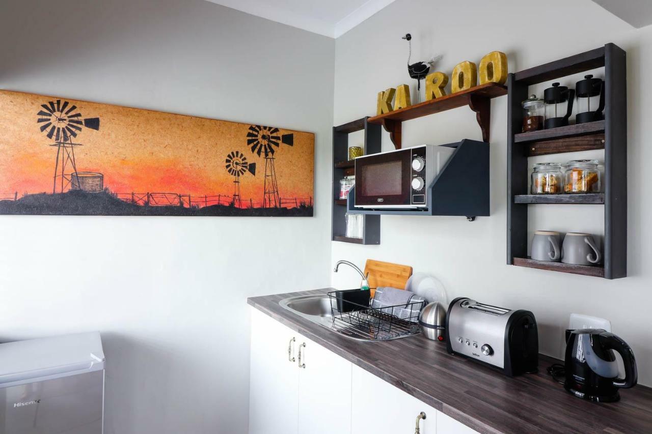 Arbour1 Guesthouse George Esterno foto